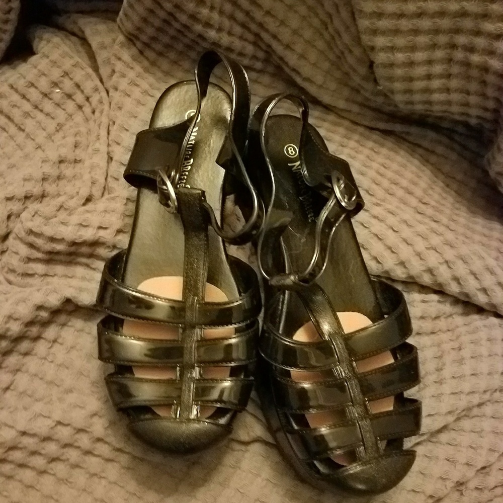 Black Jelly Platforms